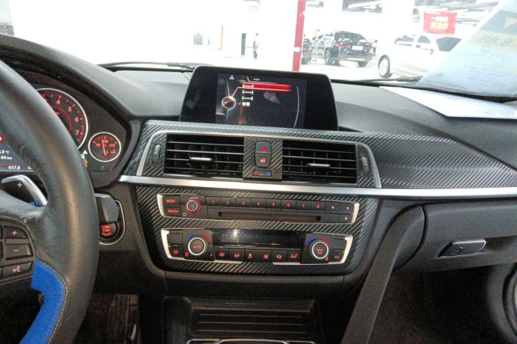 宝马3系 2017款 320Li M运动型中控内饰16