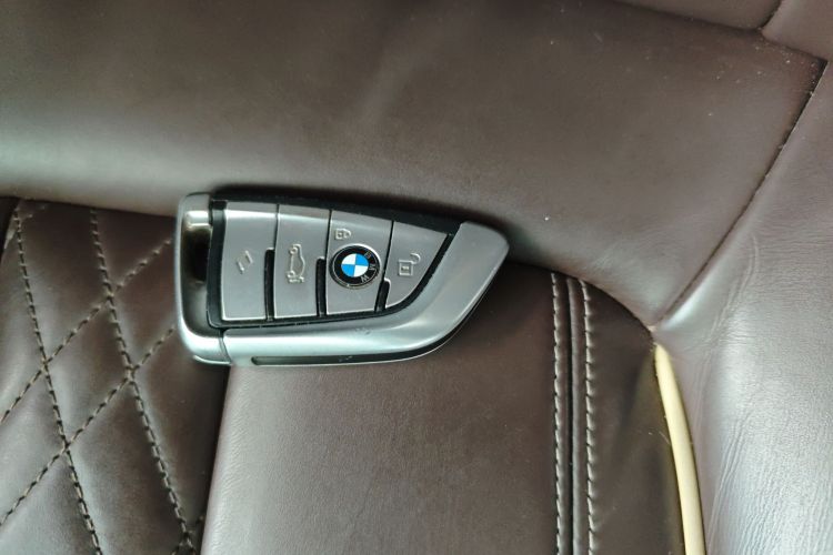 宝马5系 2020款 530Li 领先型 豪华套装中控内饰11