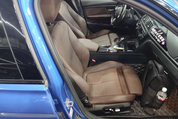 宝马3系 2019款 320Li M运动套装局部细节41