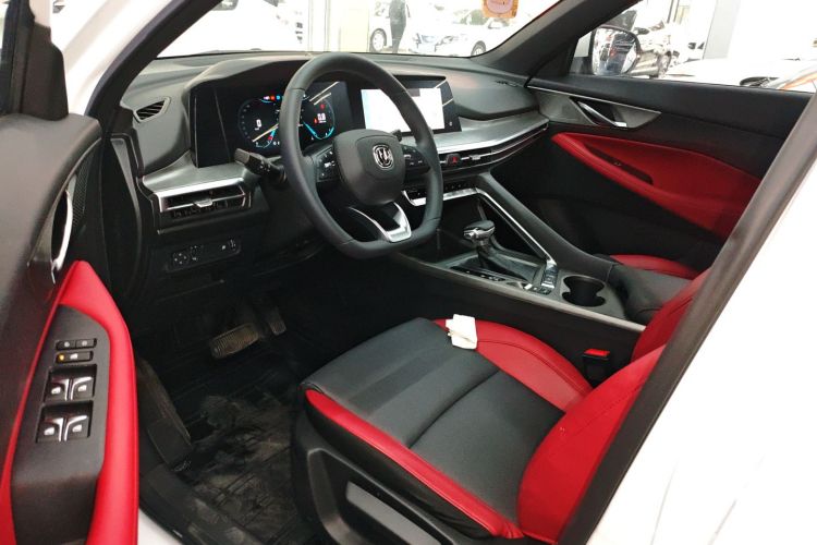 长安CS35PLUS 2021款 蓝鲸NE 1.4T DCT豪华型中控内饰20