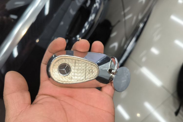 奔驰C级 2022款 C 260 L 运动版中控内饰11