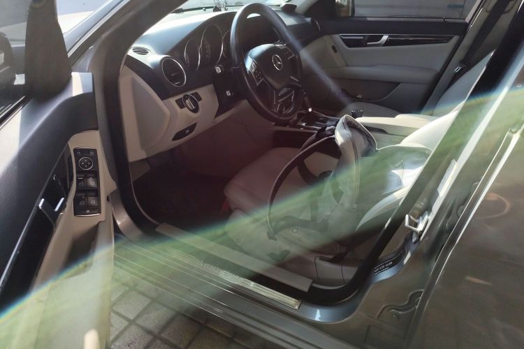 奔驰C级 2013款 C 180 CGI 经典型局部细节19