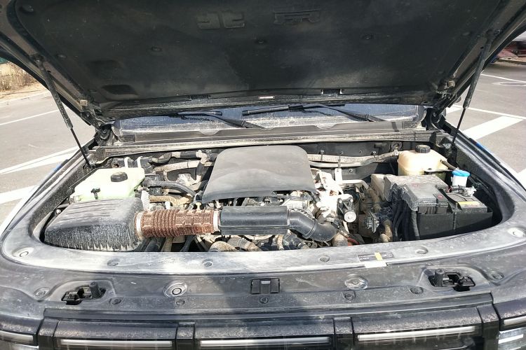 北京越野BJ40增程 2025款 进阶版机舱底盘24