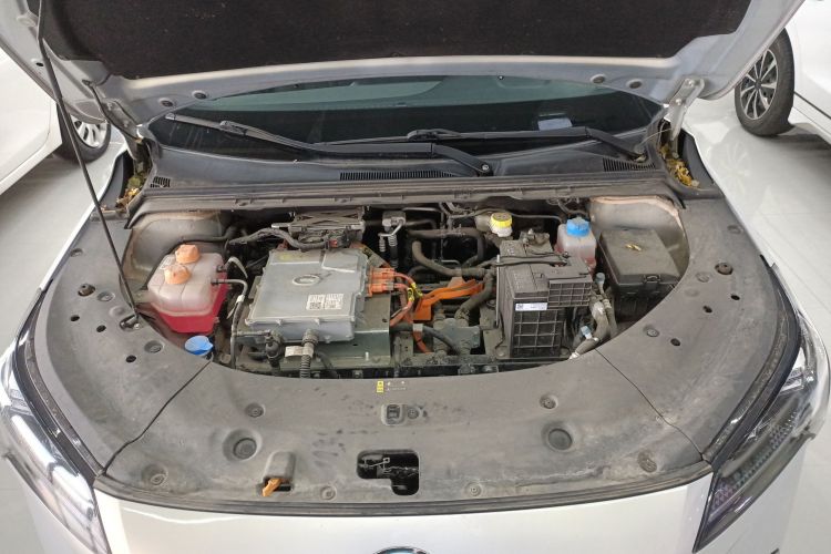 埃安 AION S Plus 2022款 70 智领版机舱底盘24