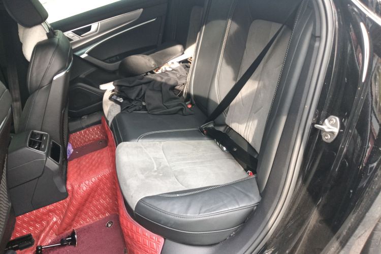 奥迪A6L 2023款 45 TFSI 臻选动感型中控内饰21