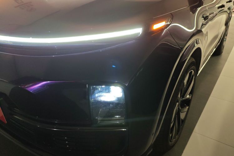 理想汽车 理想L9 2022款 Max局部细节36