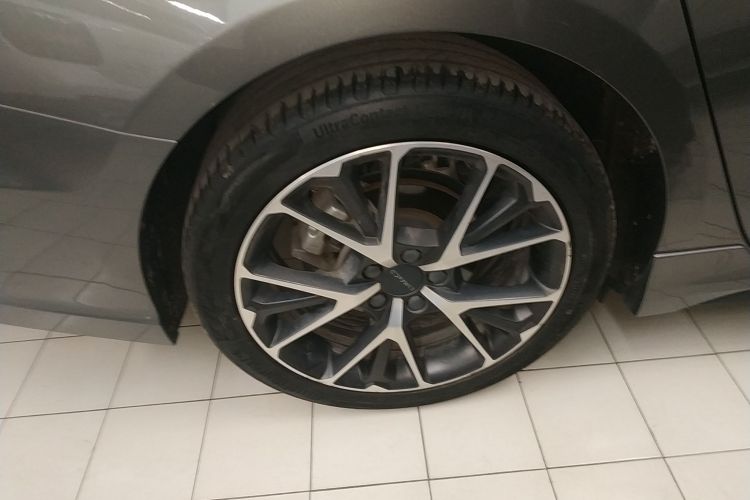 领克03 2021款 2.0TD 自动劲 冠军版车身外观6008