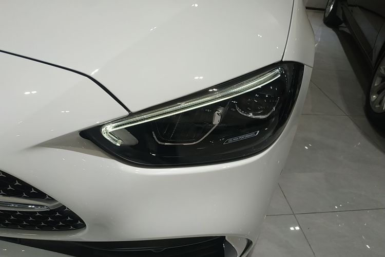 奔驰C级 2023款 改款 C 260 L 运动版车身外观36