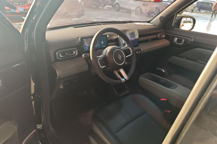 宝骏悦也Plus 2025款 旗舰版 5座中控内饰20