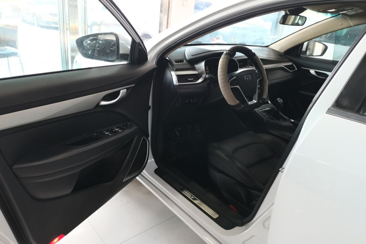 吉利汽车 帝豪 2018款 1.5L 手动向上互联版中控内饰7002