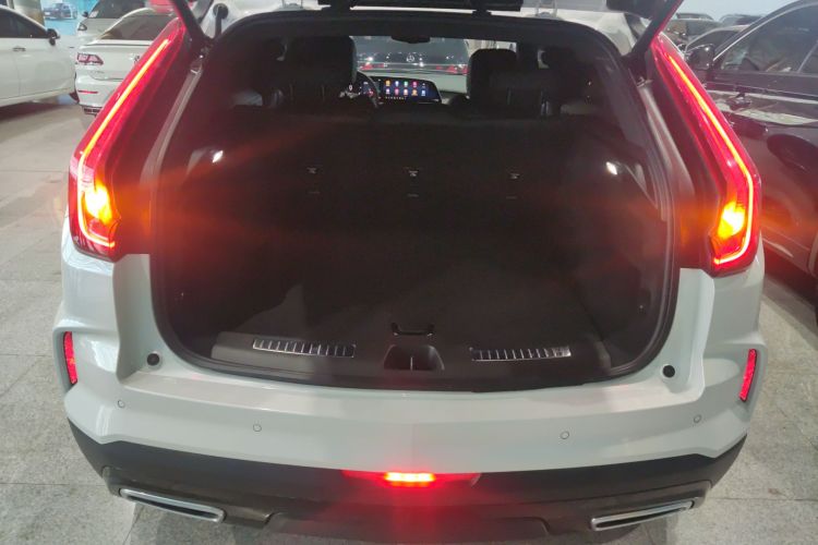 凯迪拉克XT4 2024款 28T 两驱豪华型机舱底盘23