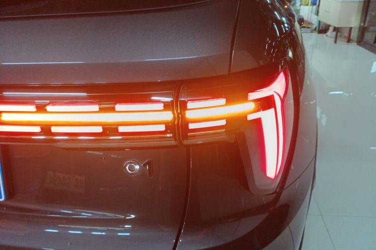 领克01 2023款 2.0TD 两驱型Pro车身外观6006