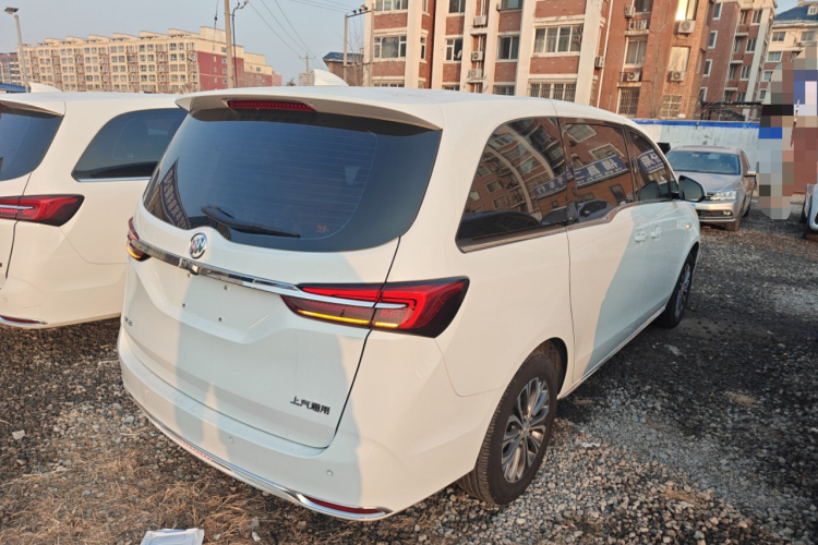 别克GL8 2023款 陆上公务舱 智享型车身外观6005