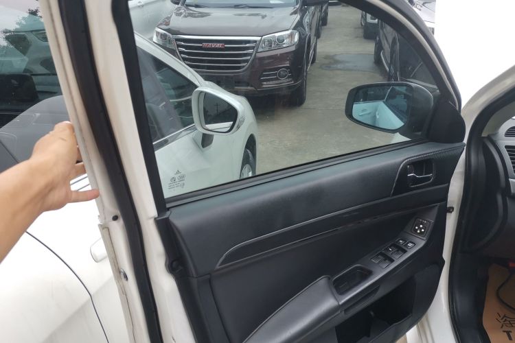 三菱 翼神 2014款 竞速版 1.8L CVT舒适型中控内饰7007