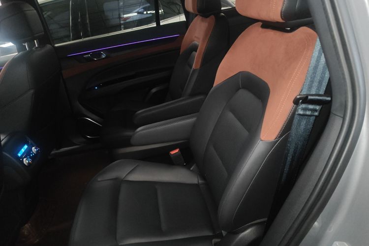 福特 领裕新能源 2025款 尊领型PLUS中控内饰7004