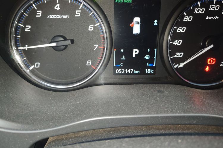 三菱 欧蓝德 2018款 2.4L 四驱精英版 5座中控内饰15