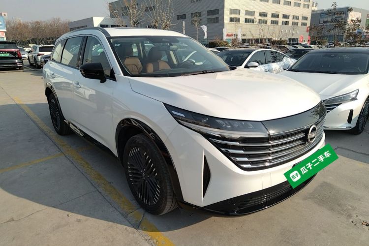 日产 探陆 2024款 380VC-TURBO 四驱智尊版 6座车身外观3