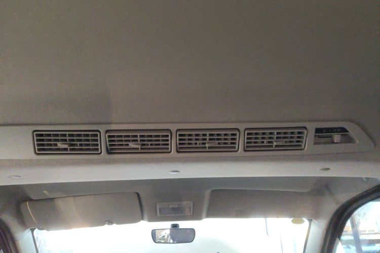 长安凯程 2021款 1.5L欧诺S智享版双蒸空调客车JL473QG局部细节22