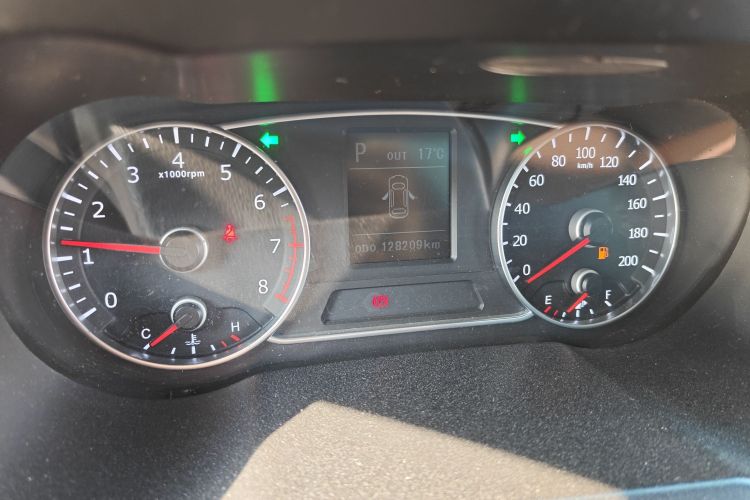 陆风X7 2015款 2.0T 全景尊贵版中控内饰14