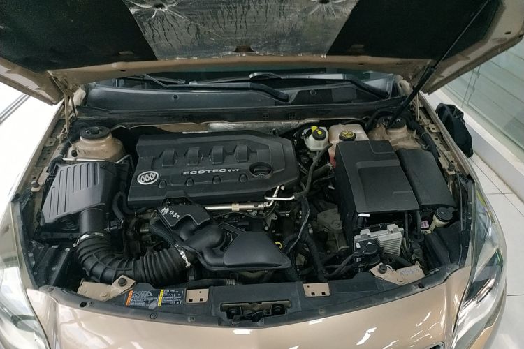 别克 君威 2015款 2.0L 领先时尚型机舱底盘24