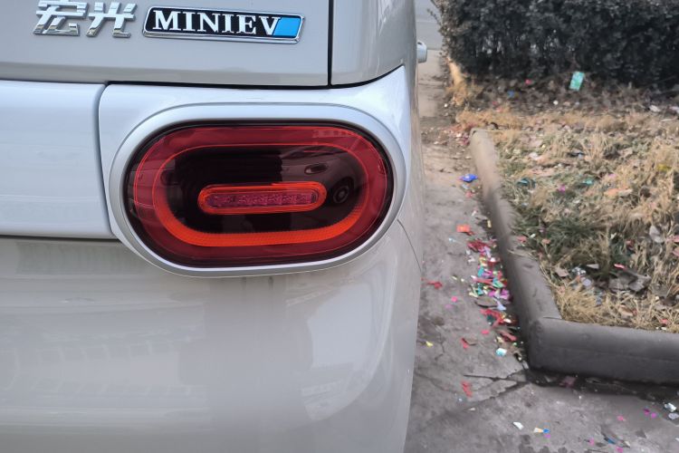 五菱汽车 宏光MINIEV 2024款 第三代 215km 青春版车身外观9