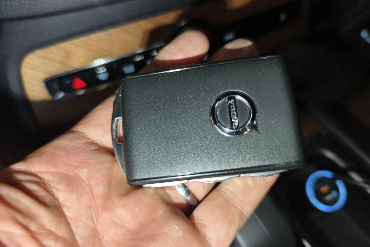 沃尔沃XC90 2024款 B6 智逸豪华版 7座中控内饰11