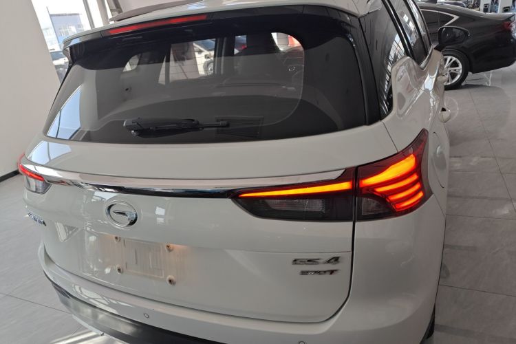 广汽传祺 传祺GS4 2020款 270T 自动精英科技版车身外观6