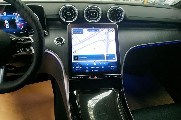 奔驰C级 2023款 C 260 L 运动版局部细节16