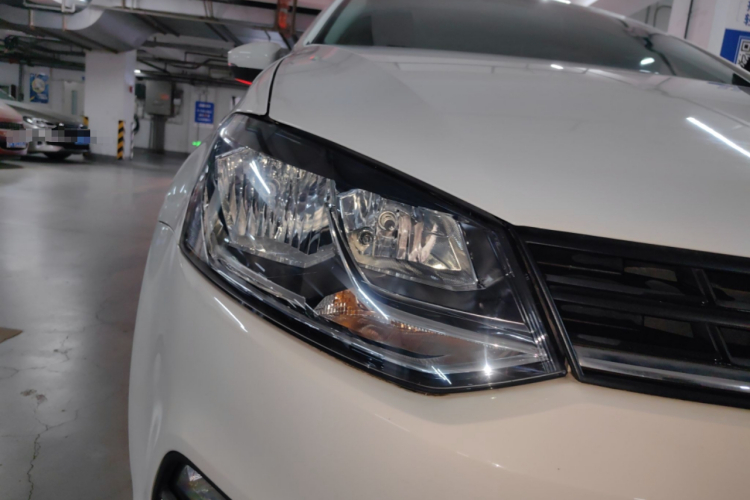 大众 Polo 2014款 1.6L 自动舒适版车身外观8