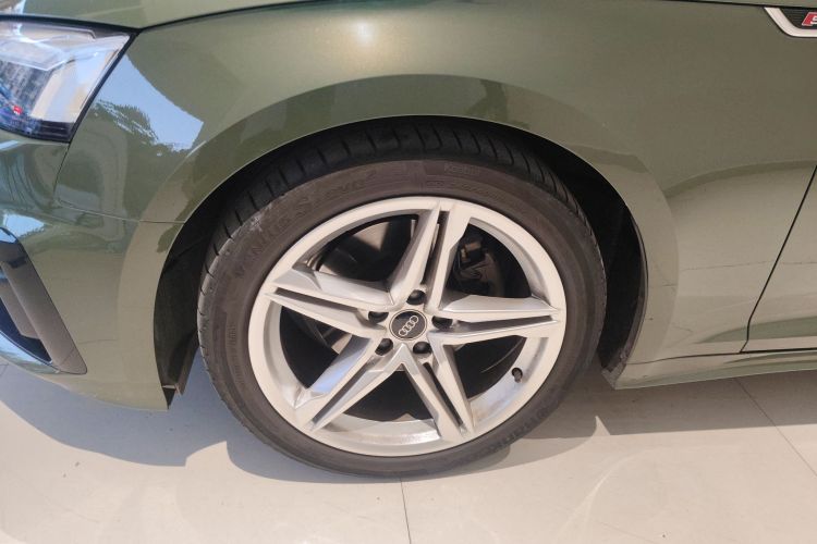 奥迪A5 2022款 Coupe 40 TFSI 时尚动感型车身外观6007