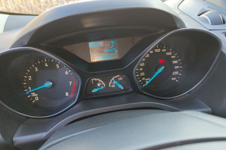 福特 翼虎 2018款 EcoBoost 180 两驱铂翼型局部细节14