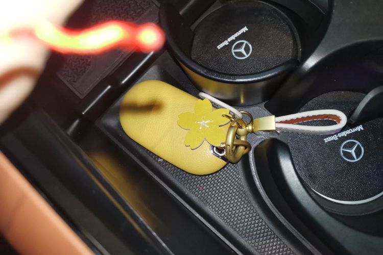 奔驰GLC 2024款 改款 GLC 300 L 4MATIC 动感型 5座中控内饰11