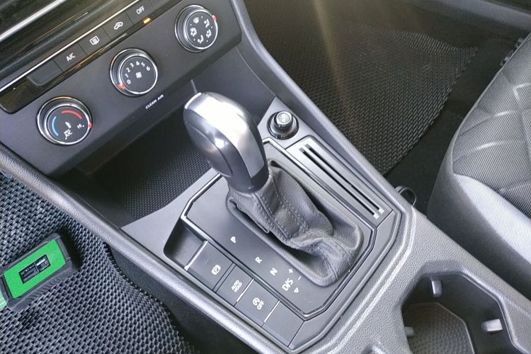 大众 朗逸 2023款 改款 1.5L 自动得逸版中控内饰18