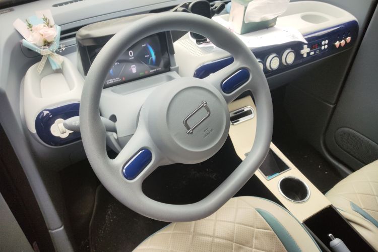 奔腾小马 2025款 222km 灵动马中控内饰13