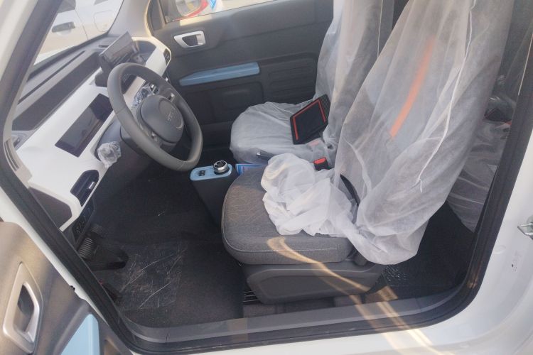 吉利银河 2024款 熊猫mini 200km 耐力熊中控内饰19