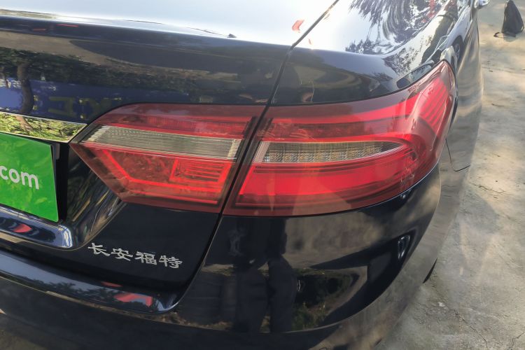 福特 金牛座 2017款 EcoBoost 245 时尚型车身外观9