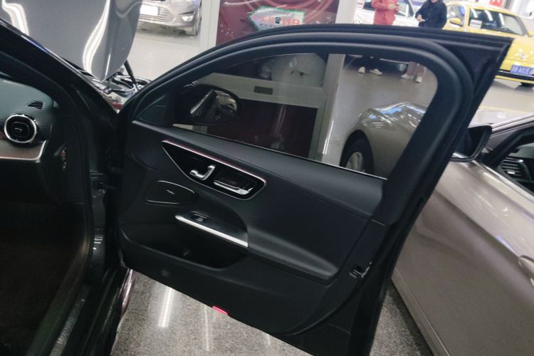 奔驰C级 2022款 改款 C 200 L 运动版中控内饰7005