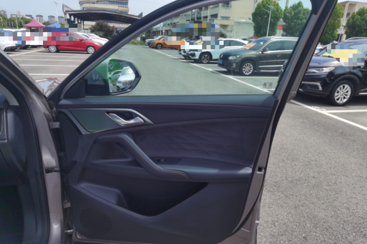 荣威D5X DMH 2024款 135旗舰版中控内饰42