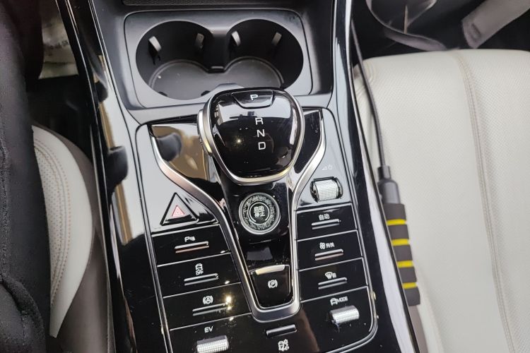 比亚迪 秦PLUS 2023款 冠军版 DM-i 55KM领先型中控内饰18