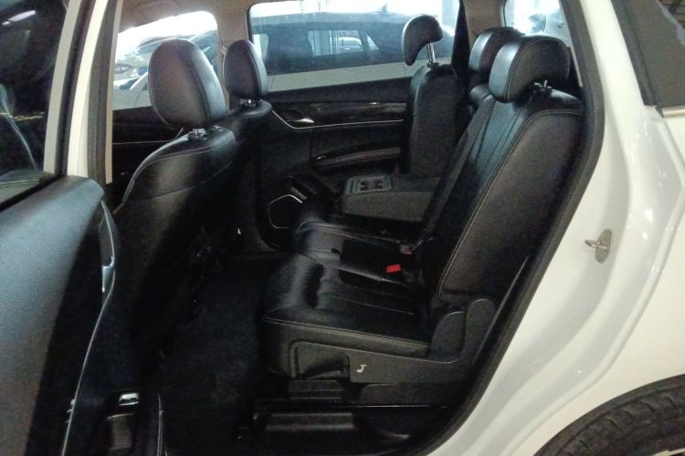 比亚迪 宋MAX 2017款 1.5T 自动智联豪华型 7座中控内饰21