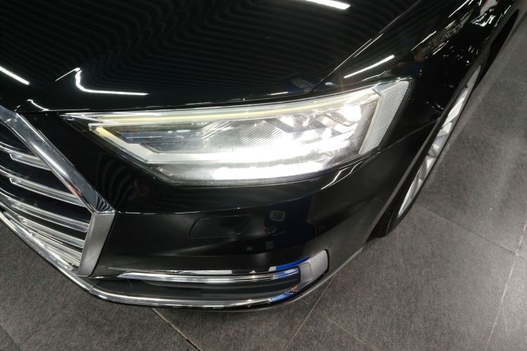 奥迪A8 2018款 A8L 55 TFSI quattro投放版精英型局部细节36