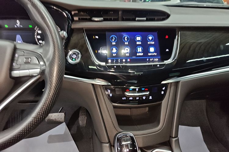 凯迪拉克XT6 2022款 2.0T 六座四驱豪华120周年限量版中控内饰16