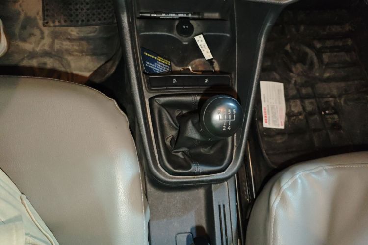 大众 桑塔纳 2021款 1.5L 手动风尚版中控内饰18