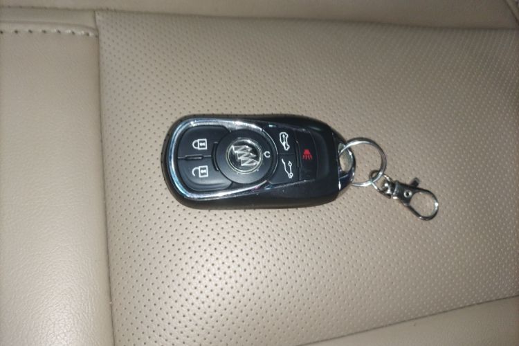 别克GL8 2017款 ES 28T 豪华型 国V中控内饰11