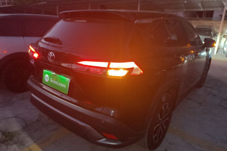 丰田 锋兰达 2022款 2.0L CVT豪华版车身外观6005