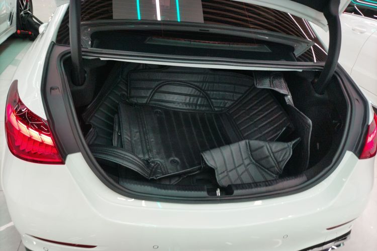 奔驰C级 2024款 改款 C 260 L 运动版局部细节23