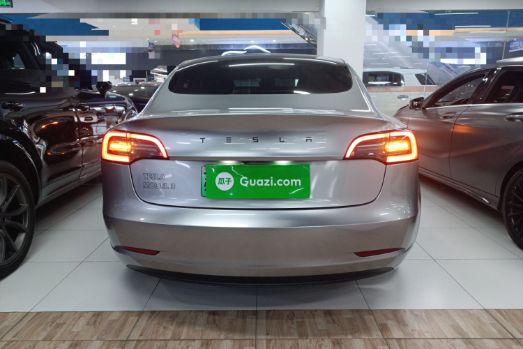 特斯拉 Model 3 2021款 标准续航后驱升级版车身外观6