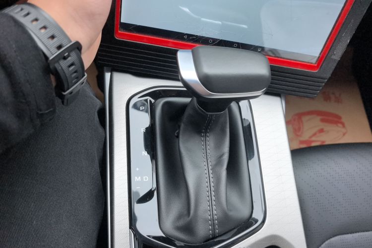 吉利汽车 帝豪 2022款 第4代 1.5L CVT尊贵型中控内饰18