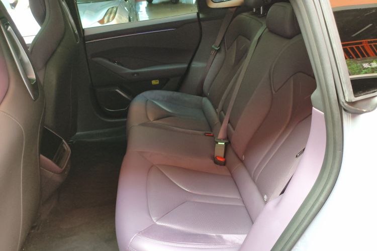 小鹏P7 2025款 702 长续航 Ultra中控内饰21