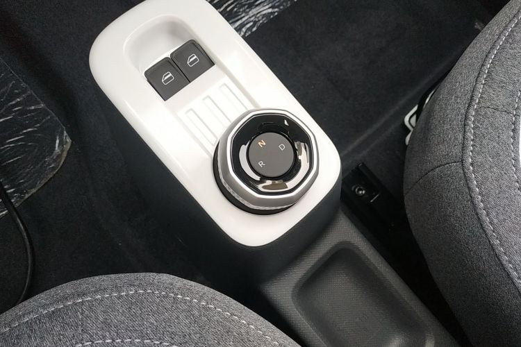 吉利银河 熊猫 2025款 210km 元气熊中控内饰18